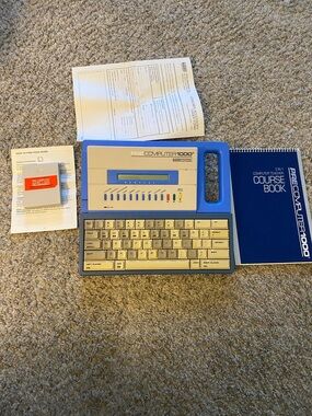 Vintage 1988 VTech PreComputer 1000
Educational Electronics 
Preowned works well